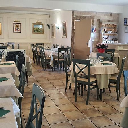 גראס Auberge Les Aromes מראה חיצוני תמונה