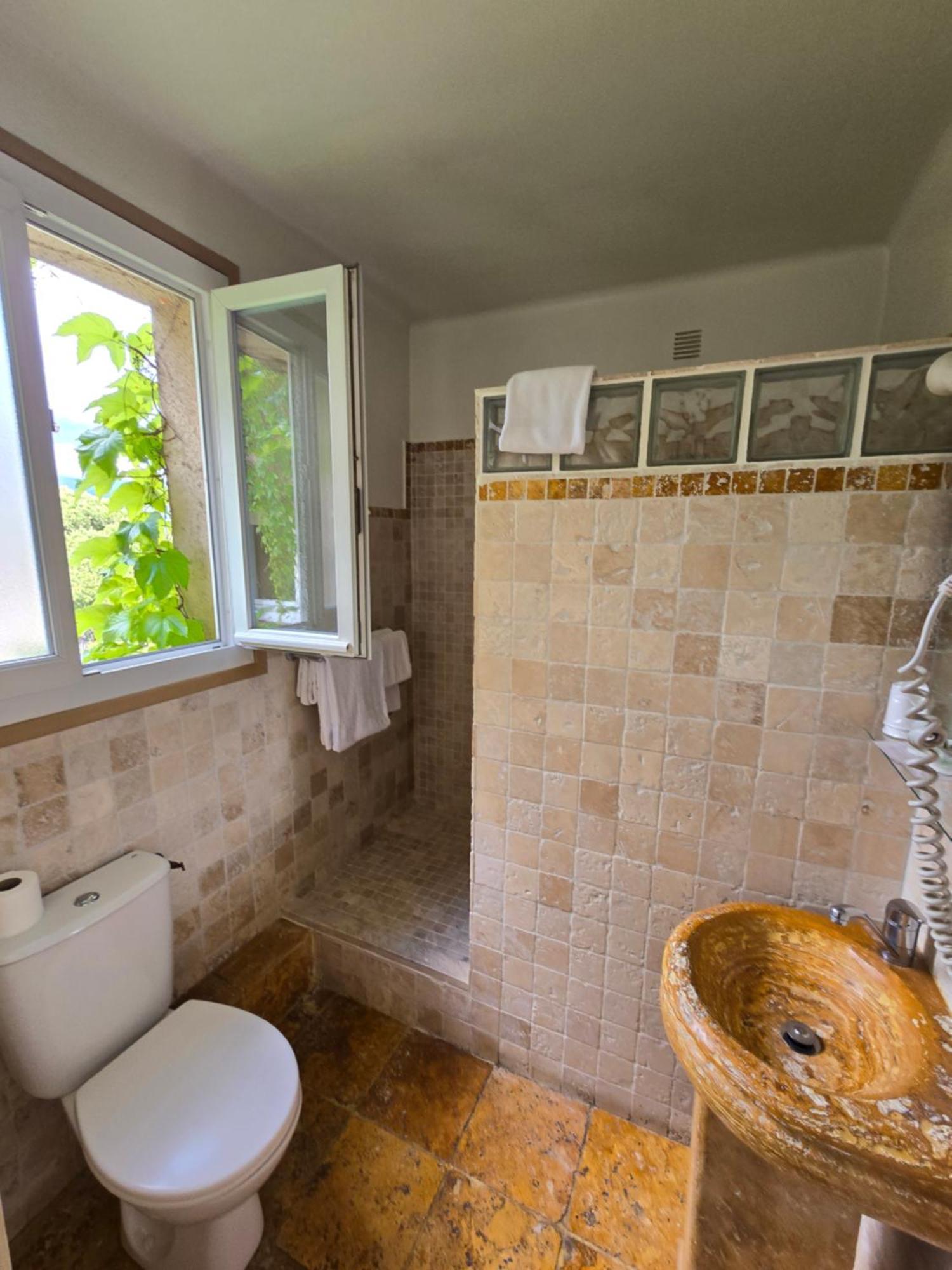 גראס Auberge Les Aromes מראה חיצוני תמונה