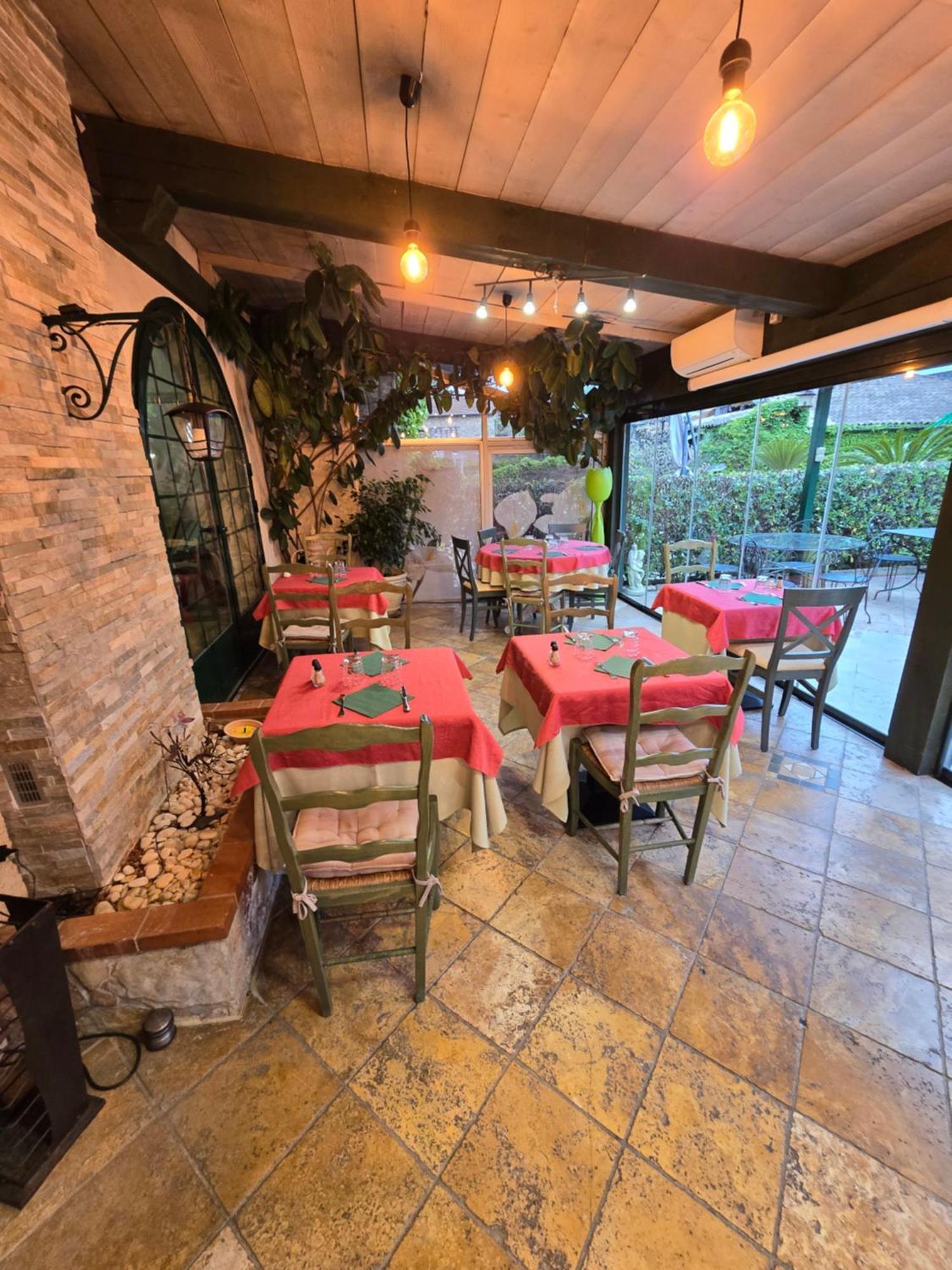 גראס Auberge Les Aromes מראה חיצוני תמונה