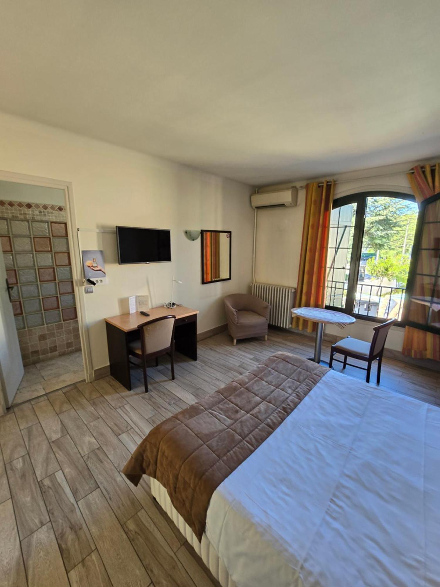 גראס Auberge Les Aromes מראה חיצוני תמונה