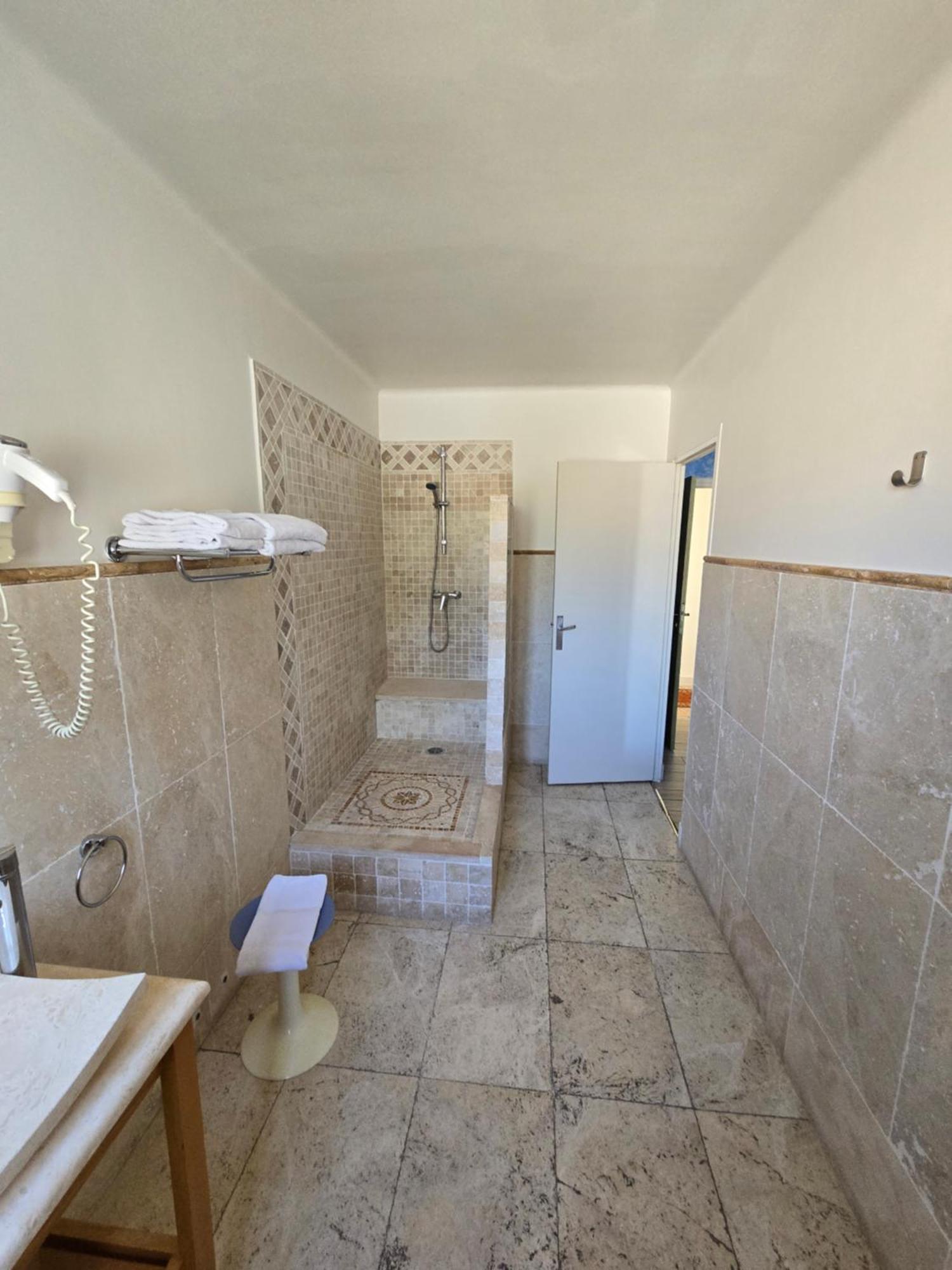 גראס Auberge Les Aromes מראה חיצוני תמונה